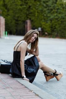 Chiara Ferragni feet photo thumbnail