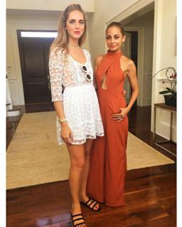 Chiara Ferragni feet photo thumbnail