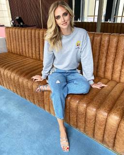 Chiara Ferragni feet photo thumbnail