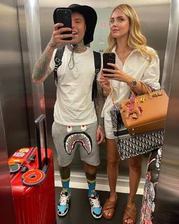 Chiara Ferragni feet photo thumbnail