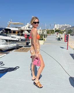 Chiara Ferragni feet photo thumbnail