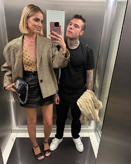 Chiara Ferragni feet photo thumbnail