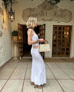 Chiara Ferragni feet photo thumbnail