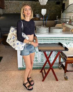 Chiara Ferragni feet photo thumbnail