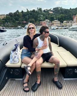 Chiara Ferragni feet photo thumbnail