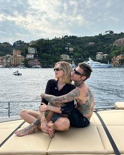 Chiara Ferragni feet photo thumbnail