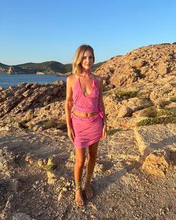 Chiara Ferragni feet photo thumbnail