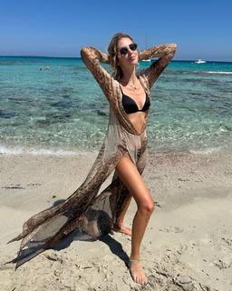Chiara Ferragni feet photo thumbnail