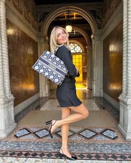 Chiara Ferragni feet photo thumbnail