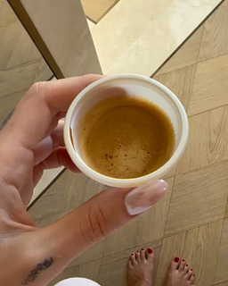 Chiara Ferragni feet photo thumbnail