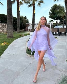 Chiara Ferragni feet photo thumbnail