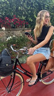 Chiara Ferragni feet photo thumbnail