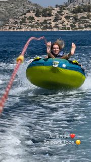 Chiara Ferragni feet photo thumbnail