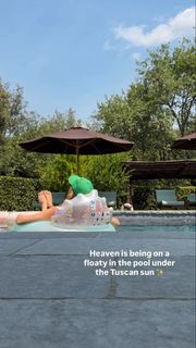 Chiara Ferragni feet photo 13