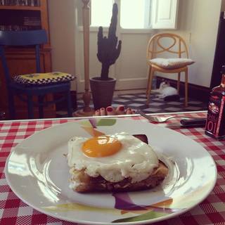 Chiara Francini feet photo thumbnail