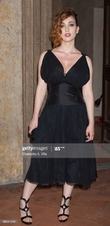 Chiara Francini feet photo thumbnail