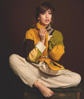 Chiara Francini feet photo thumbnail