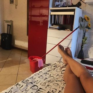Chiara Squaglia feet photo 3