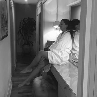 China Suárez feet photo thumbnail