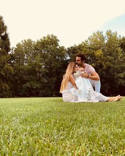 China Suárez feet photo thumbnail