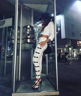 China Suárez feet photo thumbnail