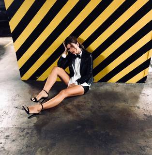 China Suárez feet photo thumbnail