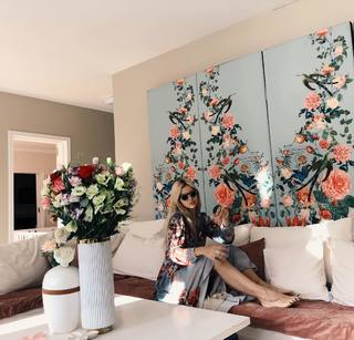 China Suárez feet photo thumbnail