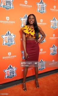 Chiney Ogwumike feet photo 4