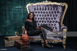 Chiney Ogwumike feet photo 2