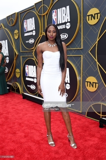 Chiney Ogwumike feet photo 15