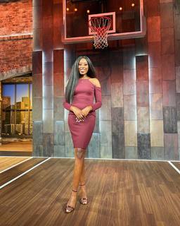 Chiney Ogwumike feet photo 18