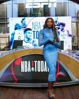 Chiney Ogwumike feet photo 3