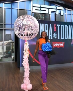 Chiney Ogwumike feet photo 13