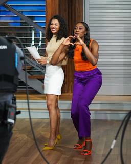 Chiney Ogwumike feet photo 10