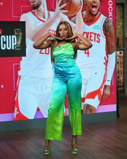 Chiney Ogwumike feet photo 14
