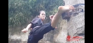 Chintya Candranaya feet photo thumbnail