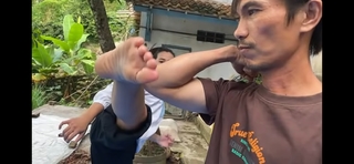 Chintya Candranaya feet photo thumbnail