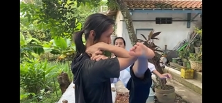 Chintya Candranaya feet photo thumbnail