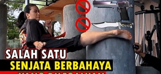 Chintya Candranaya feet photo thumbnail