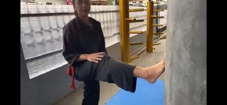 Chintya Candranaya feet photo thumbnail