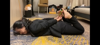 Chintya Candranaya feet photo thumbnail