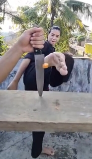 Chintya Candranaya feet photo thumbnail