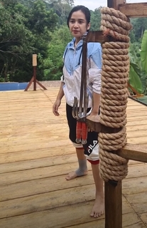 Chintya Candranaya feet photo thumbnail