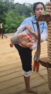 Chintya Candranaya feet photo thumbnail