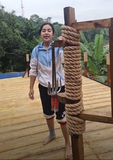 Chintya Candranaya feet photo thumbnail