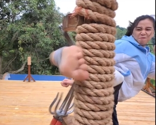 Chintya Candranaya feet photo thumbnail