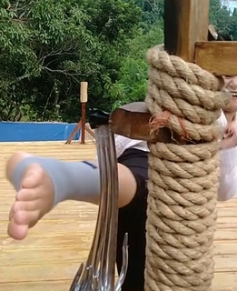 Chintya Candranaya feet photo thumbnail