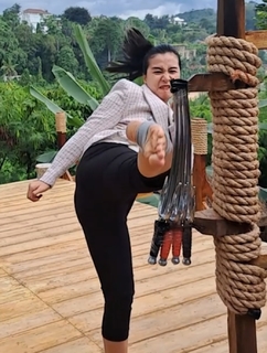 Chintya Candranaya feet photo thumbnail