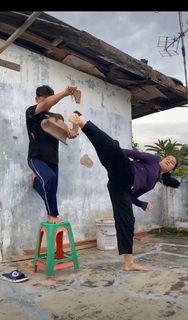 Chintya Candranaya feet photo thumbnail