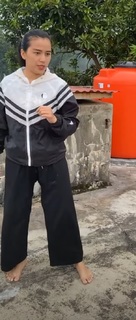 Chintya Candranaya feet photo thumbnail